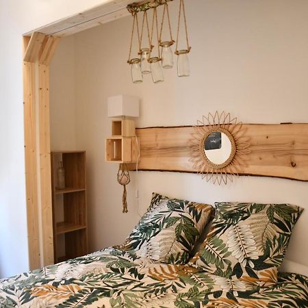Le Cabanon H24,Atypique,Cosy,Port,Plage,Wifi,Netflix La Seyne-sur-Mer Esterno foto
