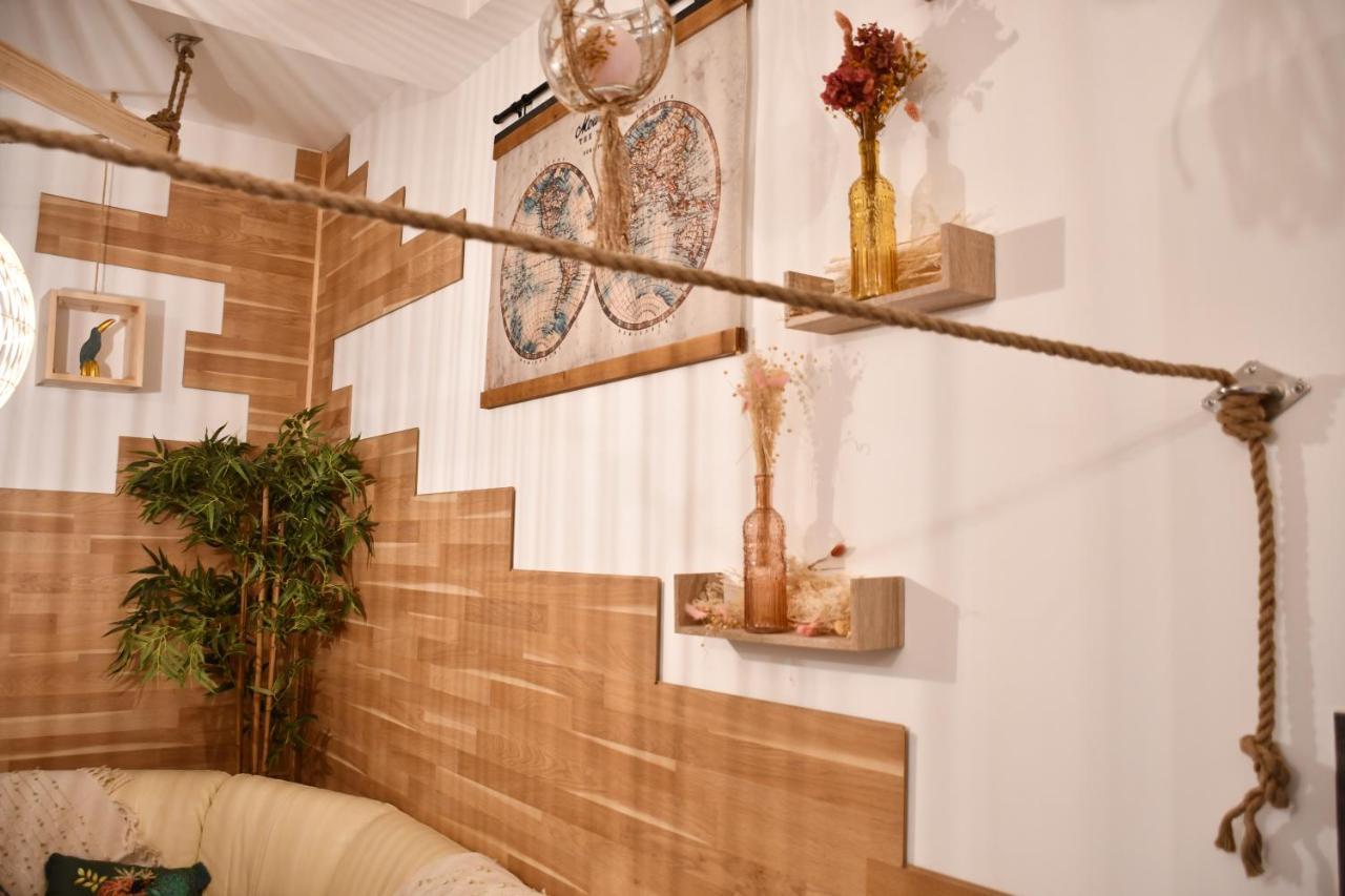Le Cabanon H24,Atypique,Cosy,Port,Plage,Wifi,Netflix La Seyne-sur-Mer Esterno foto