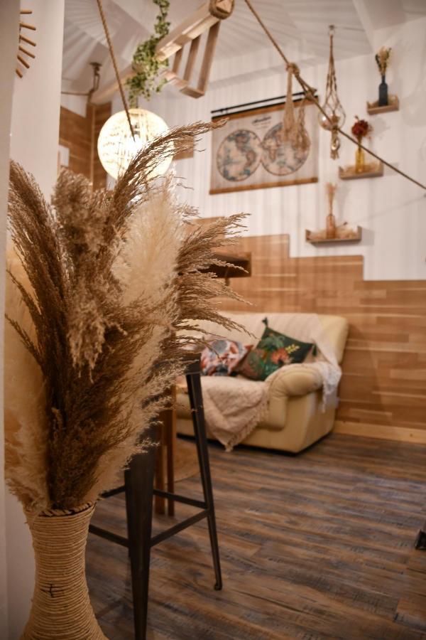 Le Cabanon H24,Atypique,Cosy,Port,Plage,Wifi,Netflix La Seyne-sur-Mer Esterno foto