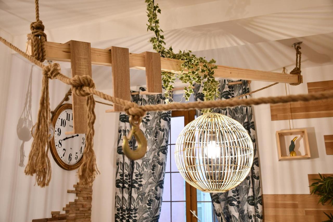 Le Cabanon H24,Atypique,Cosy,Port,Plage,Wifi,Netflix La Seyne-sur-Mer Esterno foto